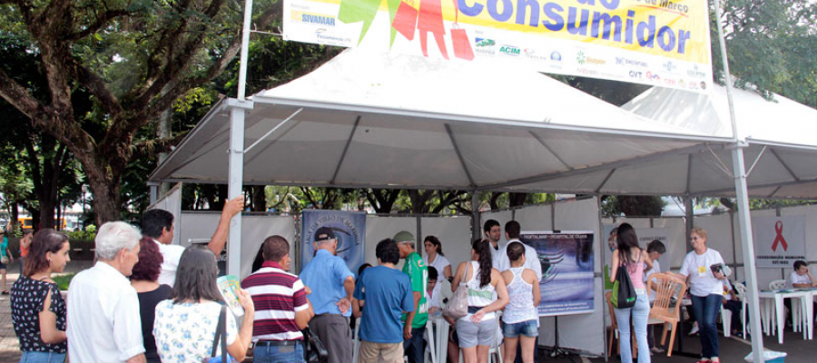 Serviços gratuitos para a comunidade durante o evento do Dia do Consumidor